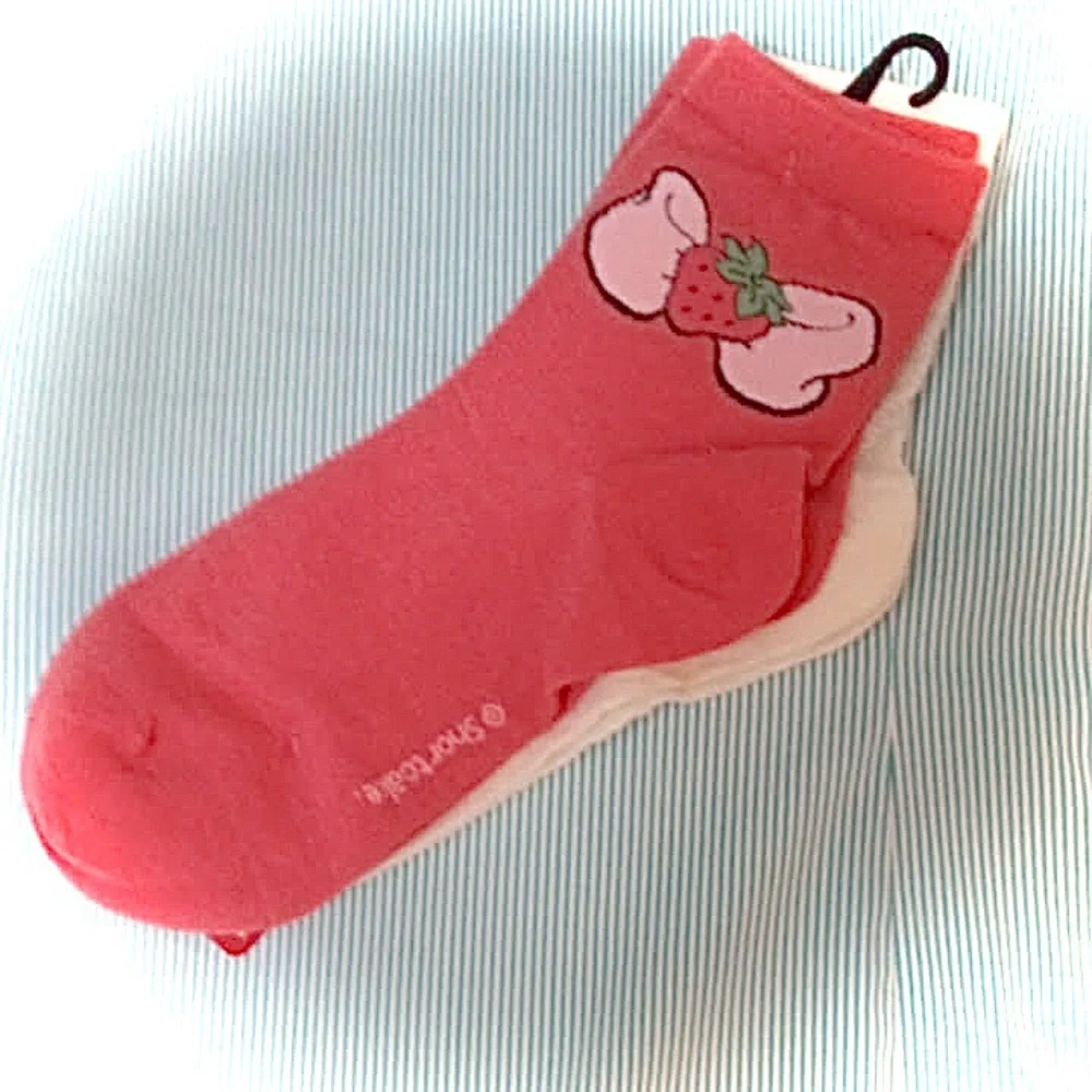 🍓💕 TWO PAIRS❣️STRAWBERRY SHORTCAKE SOCKS 💕🍓